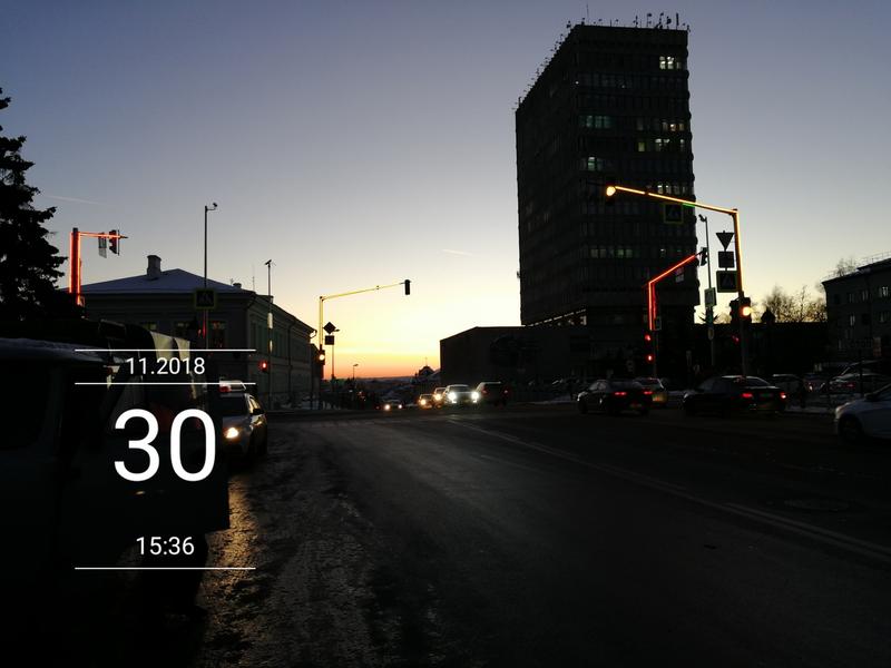 Праздничный светофор появился в Казани