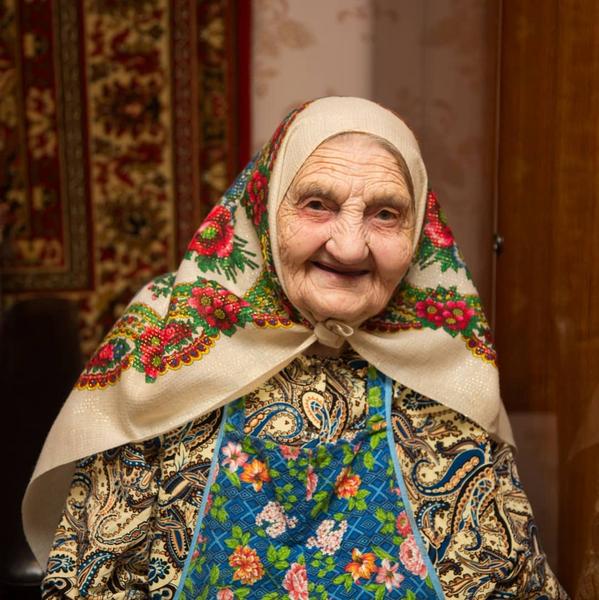 В Нижнекамске с 90-летием поздравили труженицу тыла