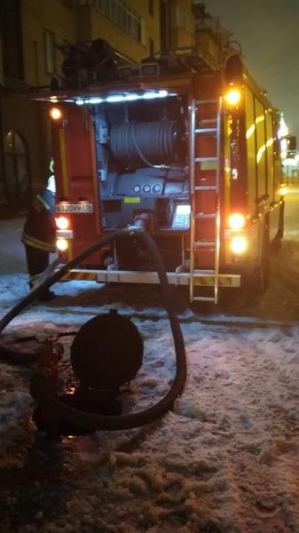 Ночью в Старо-Татарской слободе Казани загорелся дом