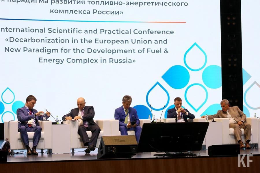 «Татнефть» в поисках новых технологий добралась до Санкт-Петербурга «Татнефть» в поисках новых технологий добралась до Санкт-Петербурга