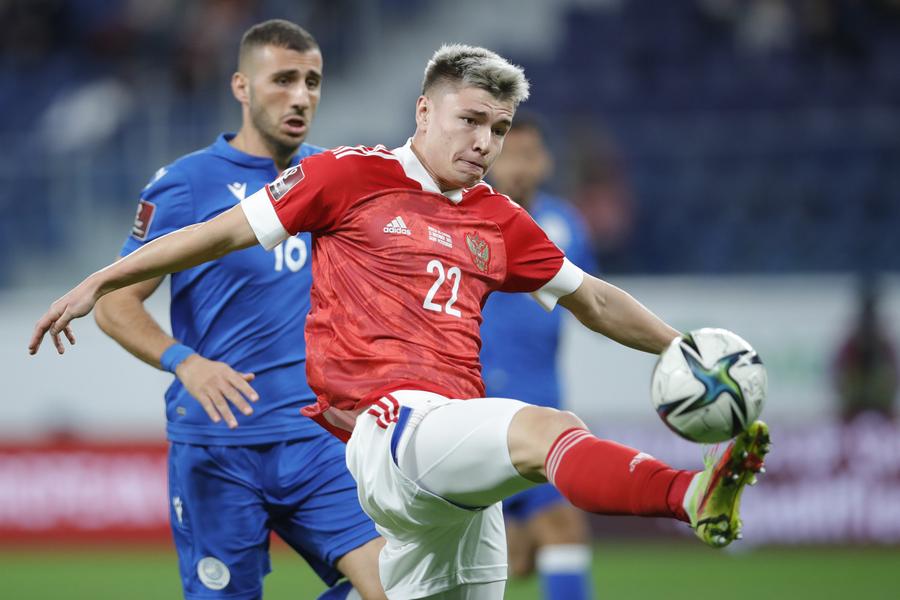 Уверенная победа сборной России по футболу и есть все шансы попасть на чемпионат Мира без стыков