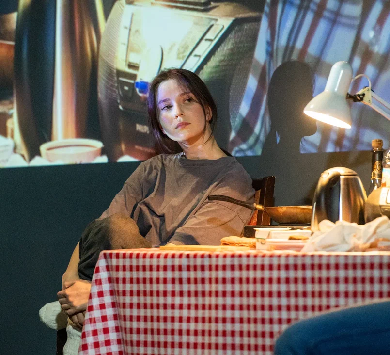 Питерский режиссер поставил для казанцев шварцевскую  «Тень»