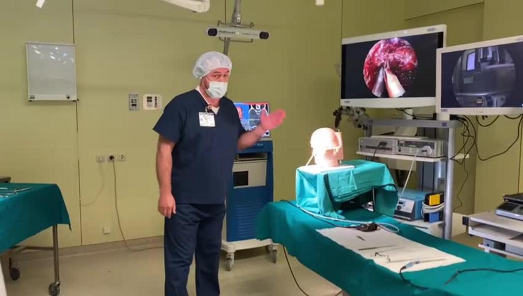 Хирурги татарстанского МКДЦ представили Минниханову оборудование для операций