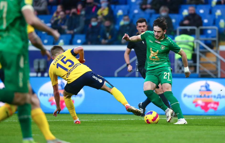 «Рубин» до сих пор не показывает качественный футбол. А Леонид Слуцкий отрицает, что команда в кризисе