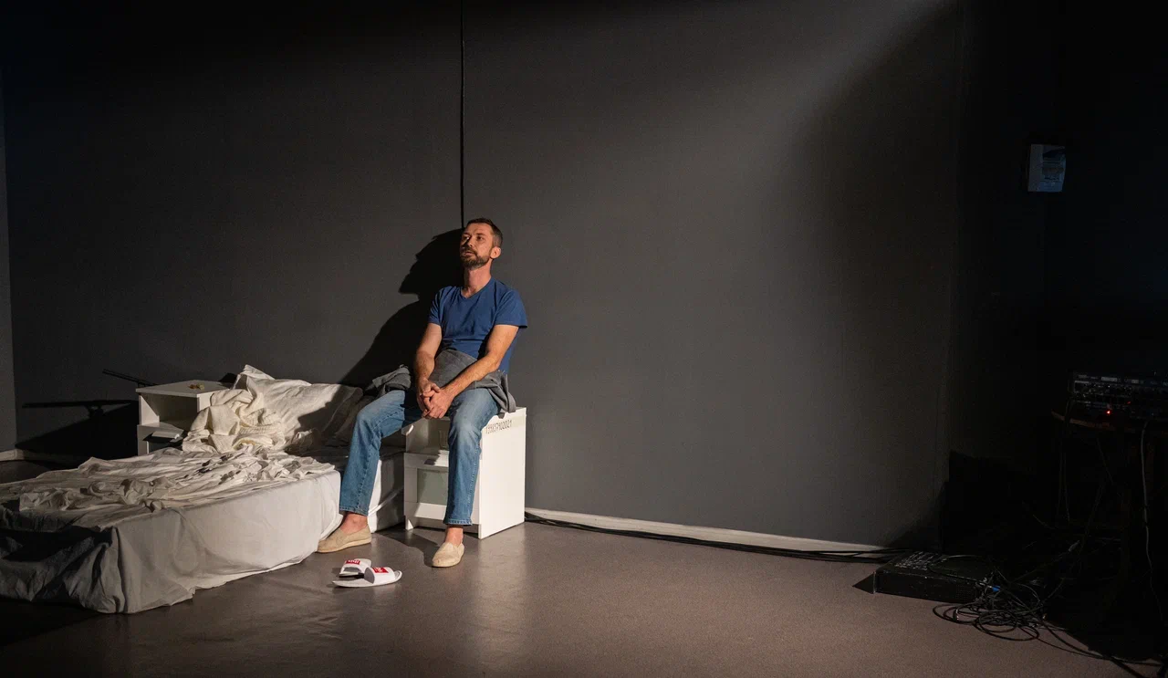 Питерский режиссер поставил для казанцев шварцевскую  «Тень»