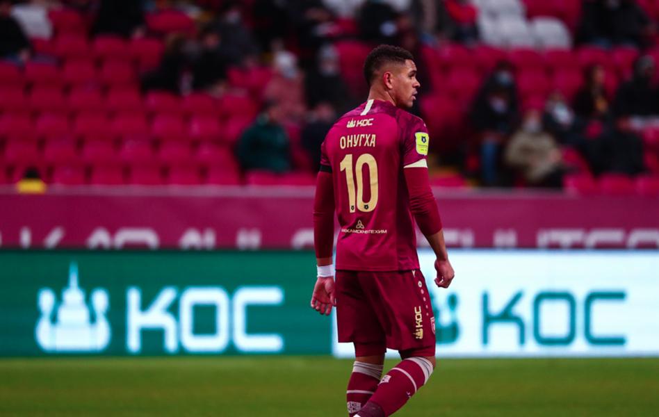 Страшная травма Костюкова. Кадровое голодание и последний домашний матч в 2021 году. Всё, что было в игре «Рубина» против «Динамо»