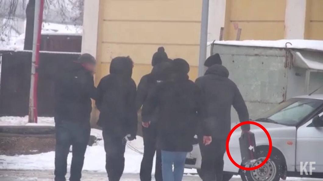 Поймали ли террористов которые напали на крокус. Казанского подростка задержали. Вооруженное нападение на школу. Подростка задержали в школе.