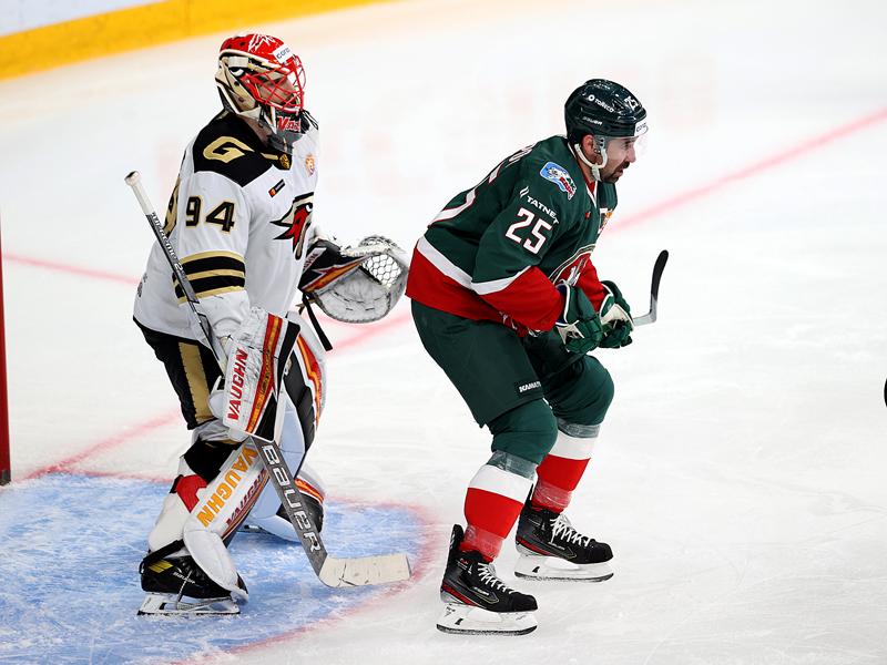 Победителей не судят: «Ак Барс» выиграл скучнейший матч у «Авангарда», в котором сверкнул Зарипов Победителей не судят: «Ак Барс» выиграл скучнейший матч у «Авангарда», в котором сверкнул Зарипов