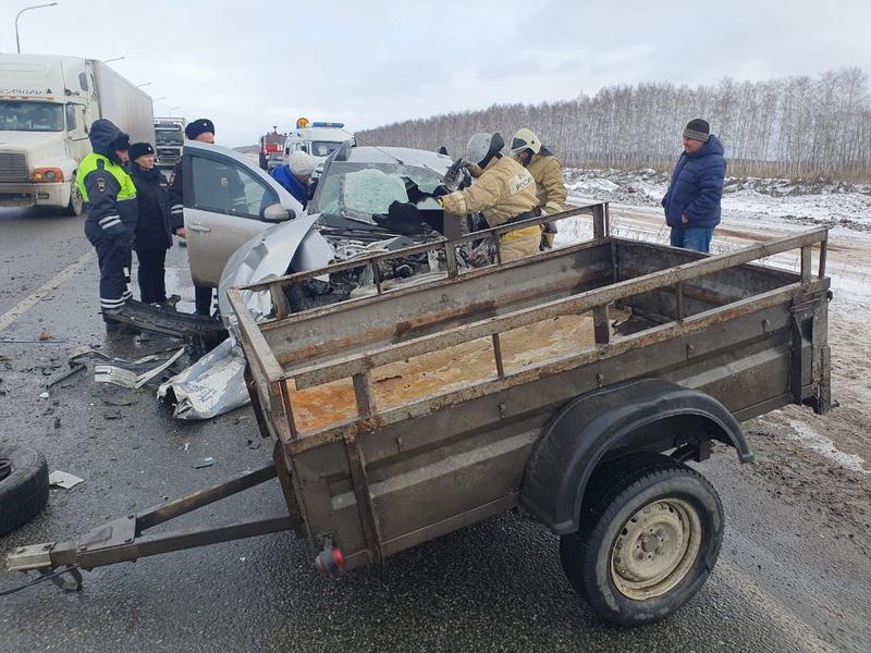 Автобус маршрута Уфа-Альметьевск попал в ДТП с легковушкой – водитель кроссовера погиб