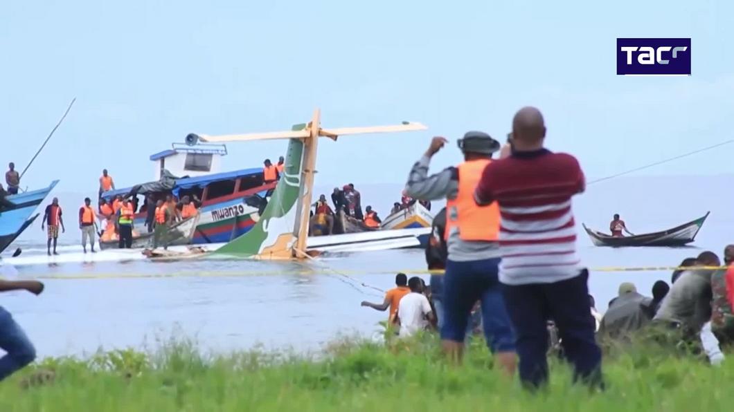 Опубликованы кадры с места крушения самолета в Танзании