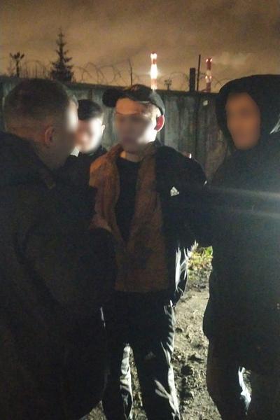 В Казани молодой человек пытался с помощью арбалета доставить наркотик в ИС №2