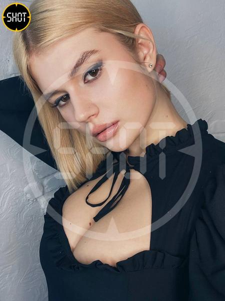 Обнародованы фотографии моделей, воровавших деньги с банковских карт в барах Петербурга