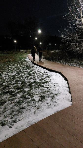 В Нижнекамске подростки вышли на неокрепший лед в экопарке - обошлось без пострадавших