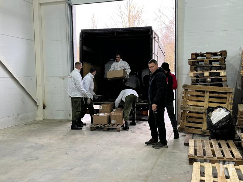 «Собираем помощь всем миром»: в Казани появился новый склад по сбору гуманитарного груза для российских солдат и семей мобилизованных
