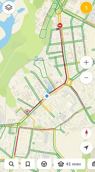 Огромную пробку на Ершова в Казани спровоцировала авария