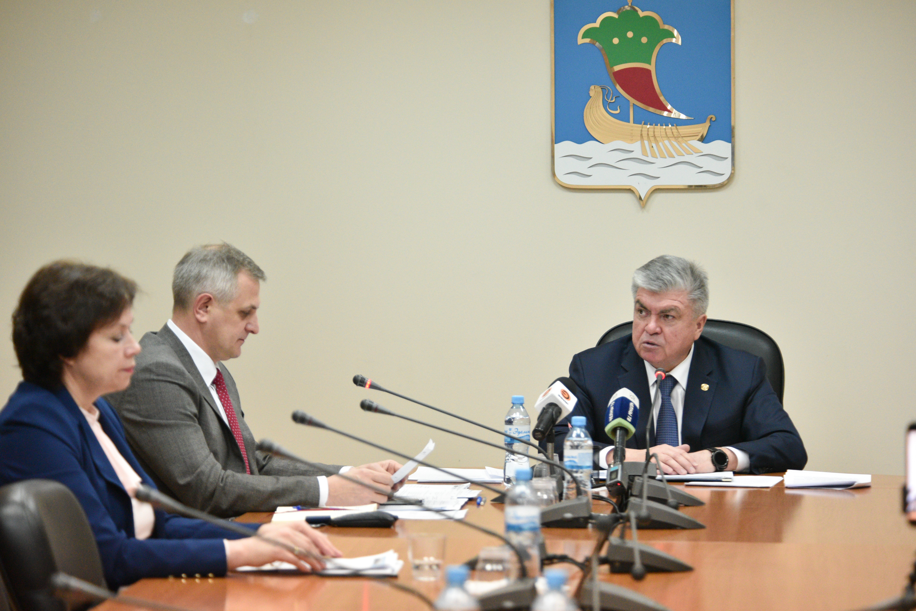 Быть или не быть: Магдеев обсудил с исполкомом отмену Нового года в Челнах