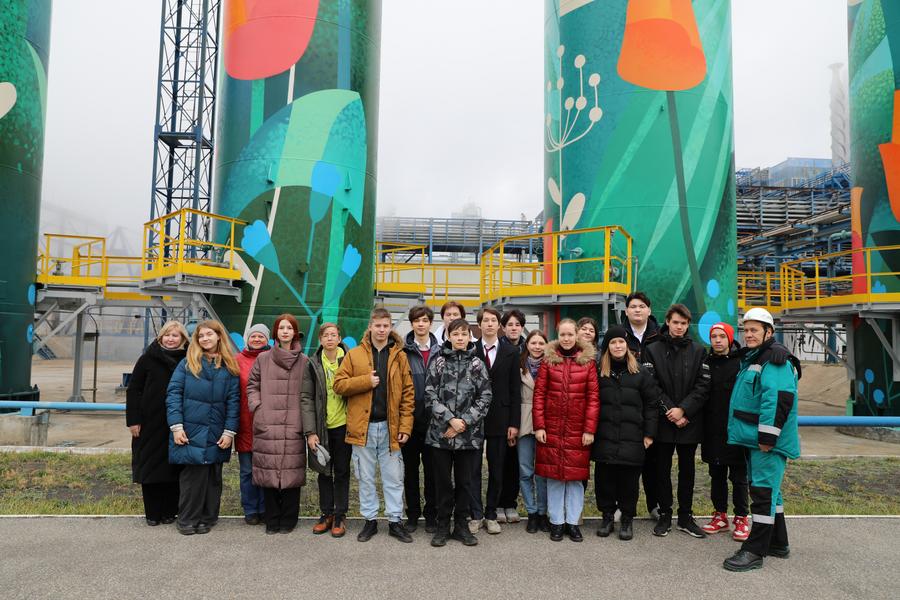 «Хочу устроиться в СИБУР!»: «Казаньоргсинтез» посетили участники и призёры экологических олимпиад и конкурсов