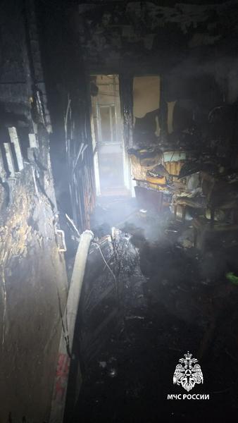 На пожаре в казанской пятиэтажке погиб 98-летний мужчина