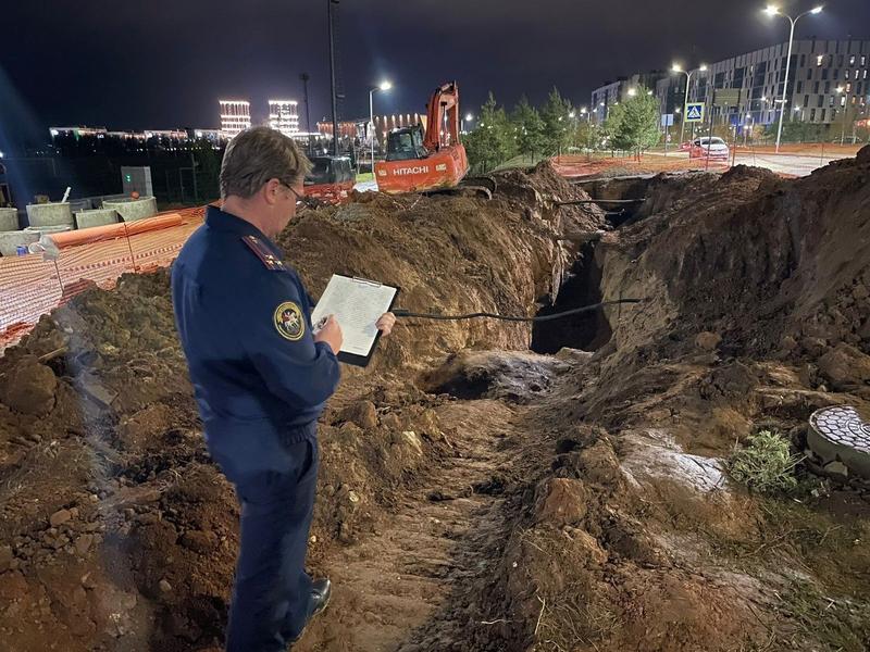 Появилось видео спасения рабочего, которого засыпало грунтом в Иннополисе