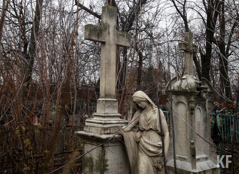 Прогулка среди могил: что посмотреть на Арском кладбище