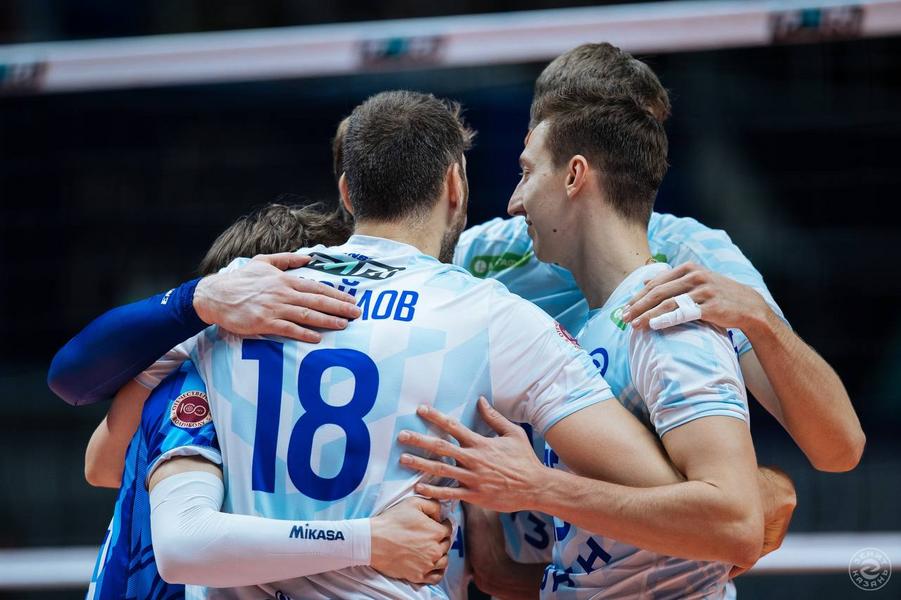 Провалили подачу и подарили партию: как казанцы одержали победу в «зенитовском» дерби Провалили подачу и подарили партию: как казанцы одержали победу в «зенитовском» дерби