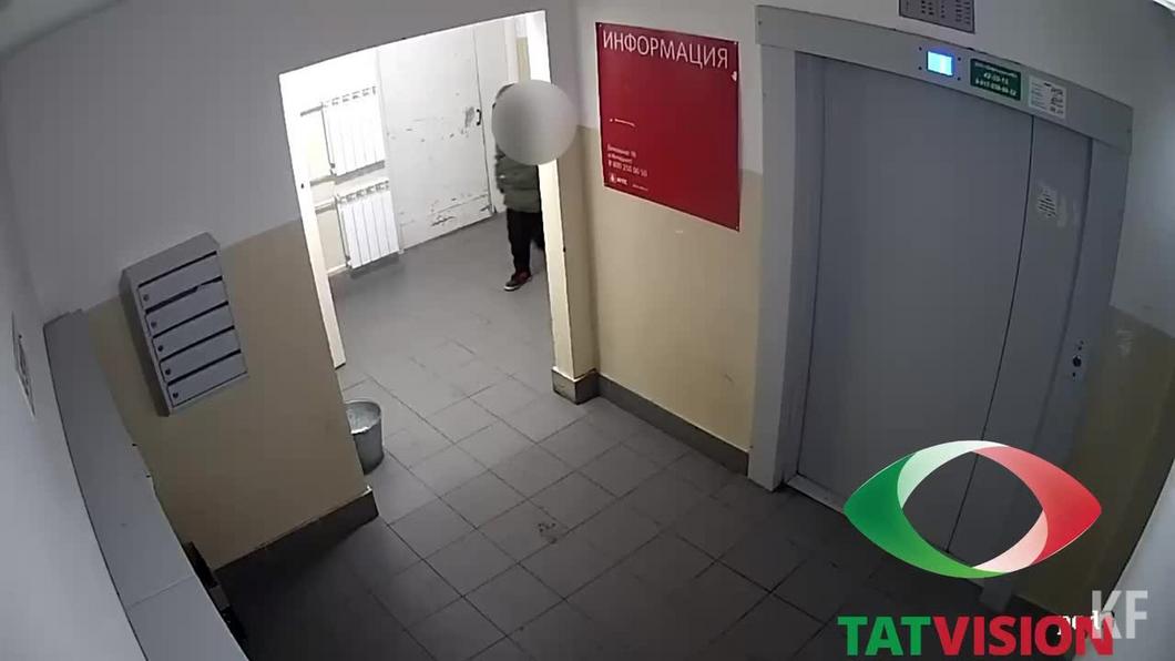 Прокуратура начала проверку информации, что в Нижнекамске ребёнок спал в подъезде