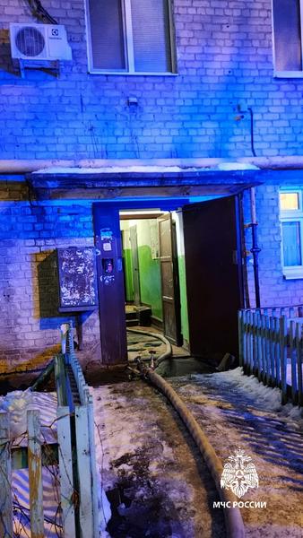 На пожаре в казанской пятиэтажке погиб 98-летний мужчина