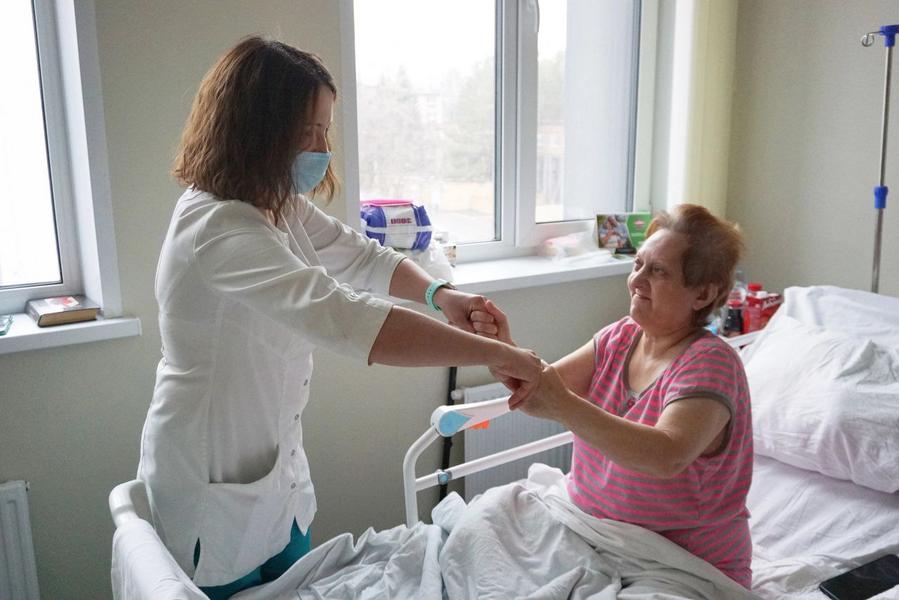 Нижнекамка попала на операционный стол, почувствовав себя плохо во время готовки Нижнекамка попала на операционный стол, почувствовав себя плохо во время готовки
