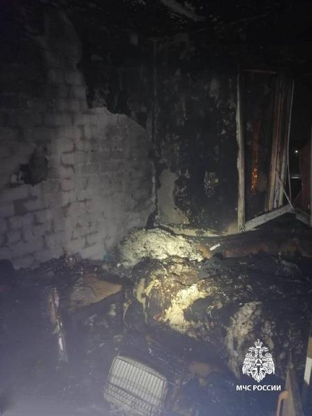 Непотушенная сигарета привела к пожару в казанской пятиэтажке, в котором погиб мужчина