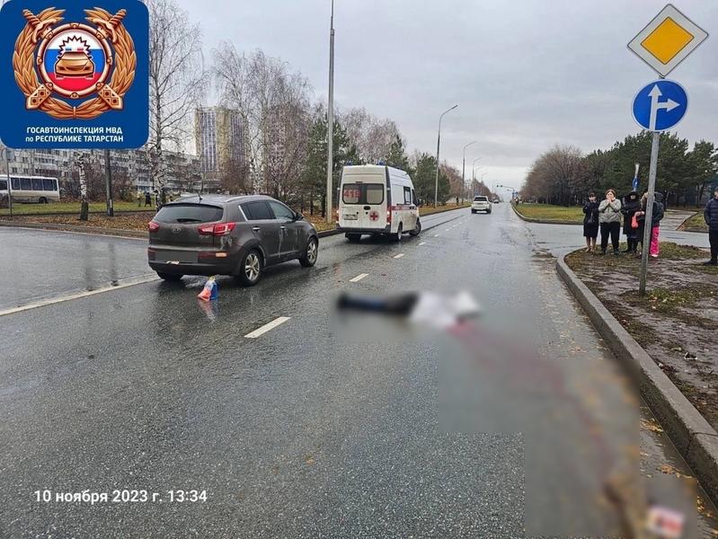 Стали известны подробности смертельного наезда легковушки на женщину в Челнах