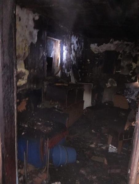 В Альметьевске полыхали два нежилых дома