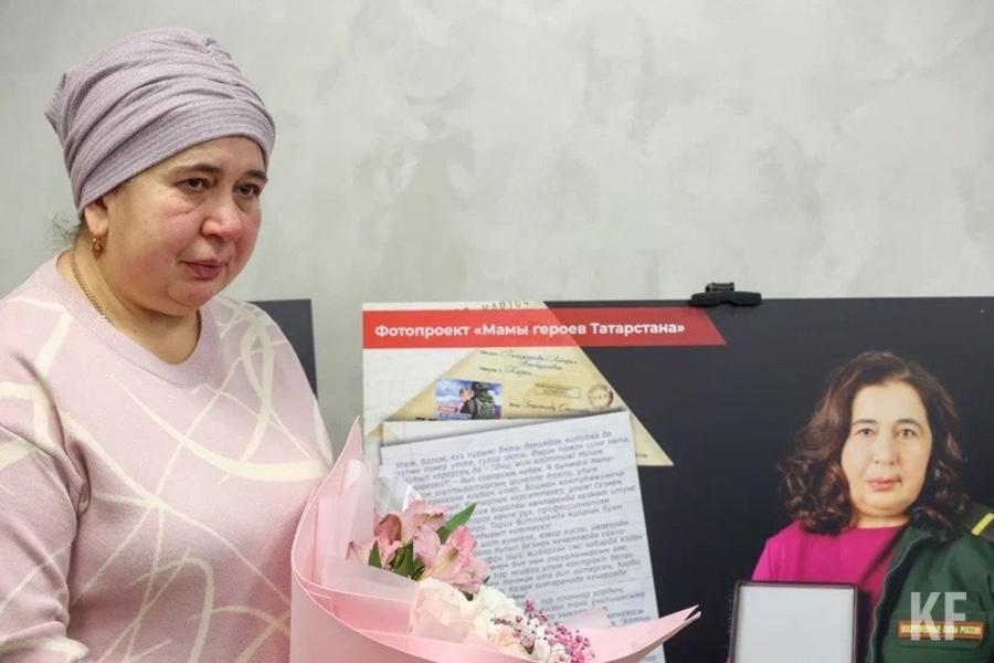 Боль в глазах матерей: В Казани открылась фотовыставка «Мамы Героев Татарстана»