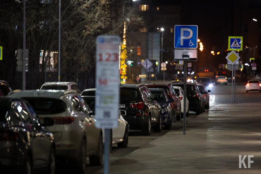 Битва за парковки в Казани: горожане засыпают 