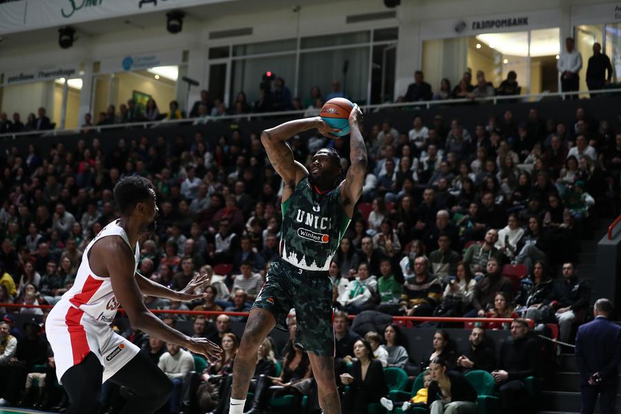 Кто выигрывает подбор, тот выигрывает матч: УНИКС проиграл главный матч осени