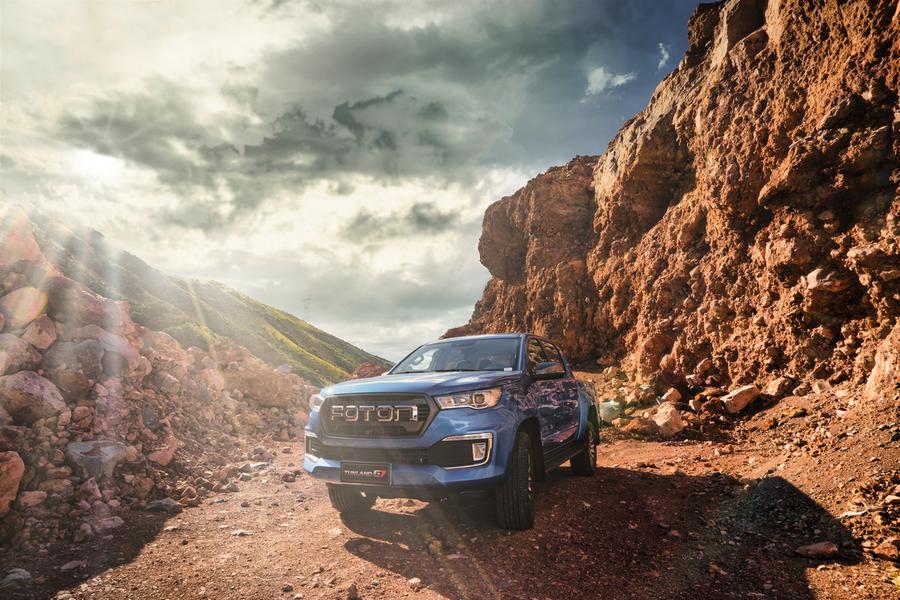 Автоконцерны везут в Россию новинки: кому они нужны за эти деньги? Автоконцерны везут в Россию новинки: кому они нужны за эти деньги?