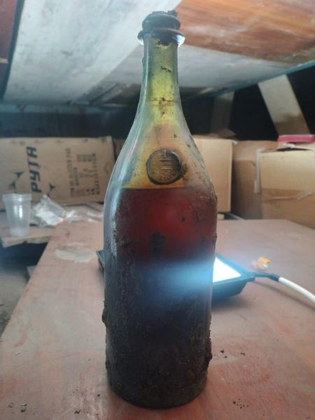 Возле восточной стены Казанского Кремля нашли остатки винного погреба Возле восточной стены Казанского Кремля нашли остатки винного погреба