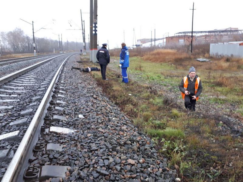 Перебегавшую ж/д пути жительницу Татарстана насмерть сбил поезд