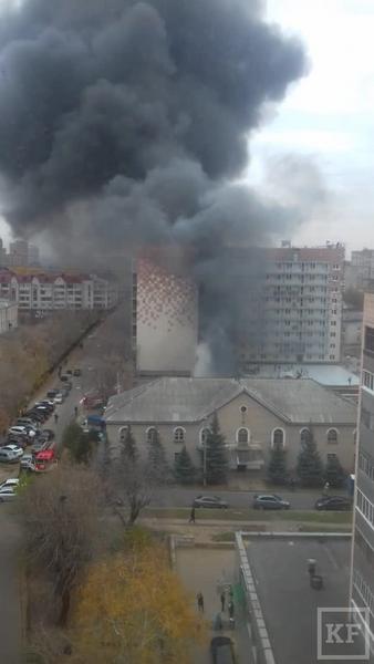 На пожаре в Авиастроительном районе Казани спасли двух человек