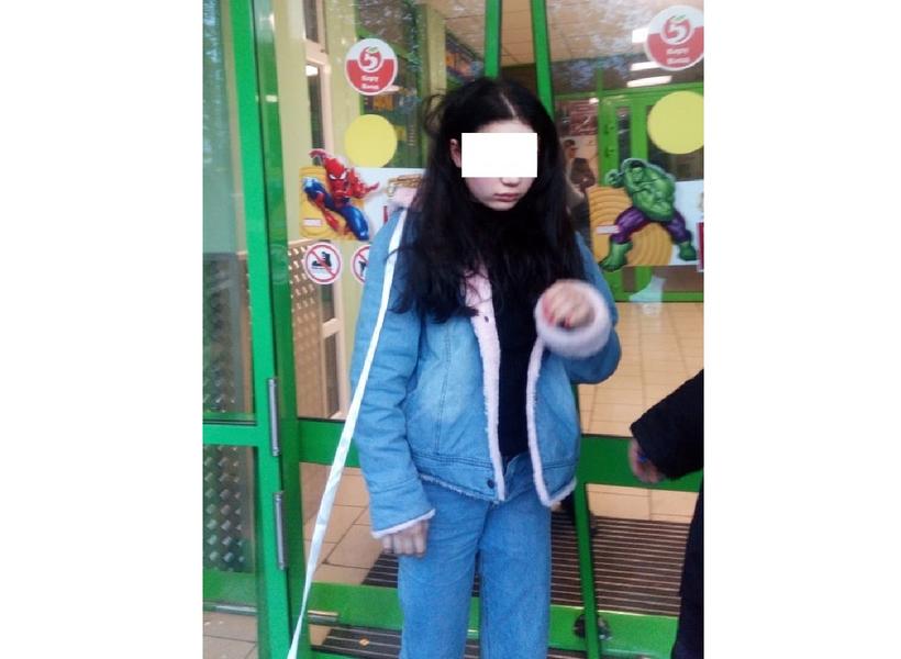 Пытаясь вскрыть супермаркет, жительница Нижнекамска застряла в дверях