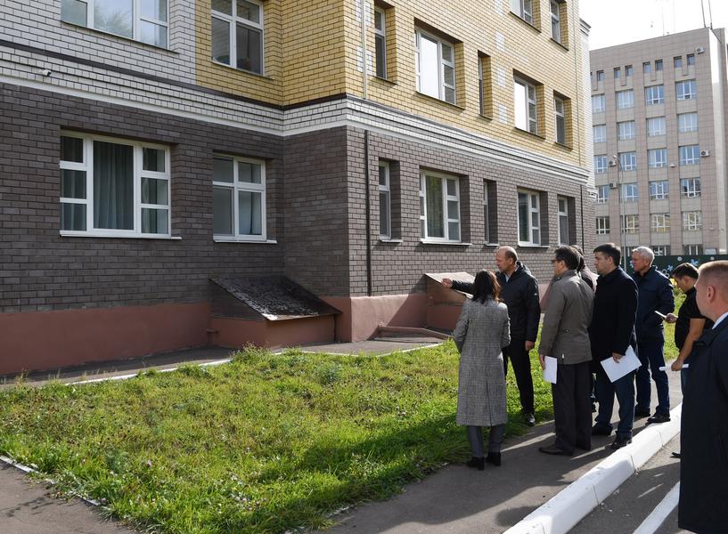 Ильсур Метшин поручил строителям устранить недоделки в казанских детсадах