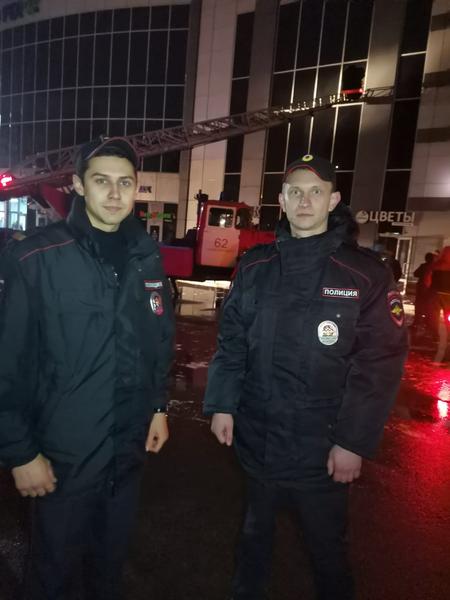 Пожар в ТЦ в Нижнекамске: сигнализация не сработала, тушили полицейские, детей спасали посетители