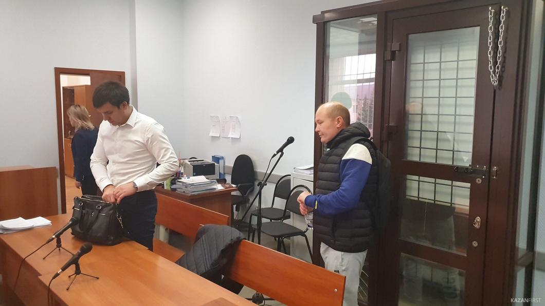 Ильнару Хидиятову вменили еще одну взятку в 700 тысяч рублей и отправили под домашний арест