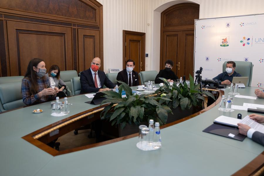 Виды на Кремль, раздевалки с душевыми: Метшину показали концепцию парков «Манзара» и Спортивный Виды на Кремль, раздевалки с душевыми: Метшину показали концепцию парков «Манзара» и Спортивный