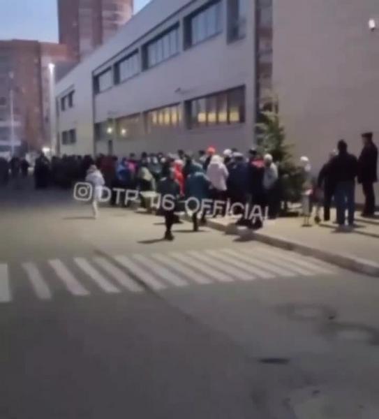 Жители Казани выстраивались в огромные очереди за картошкой с 5 утра