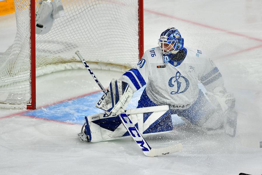 «Ак Барс» забил четыре шайбы впервые в сезоне, но всё равно проиграл «Динамо» «Ак Барс» забил четыре шайбы впервые в сезоне, но всё равно проиграл «Динамо»