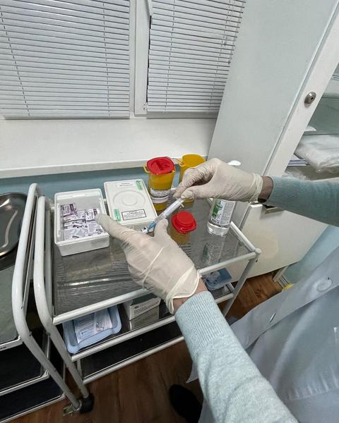 Певец Элвин Грей после долгих сомнений сделал прививку от коронавируса Певец Элвин Грей после долгих сомнений сделал прививку от коронавируса