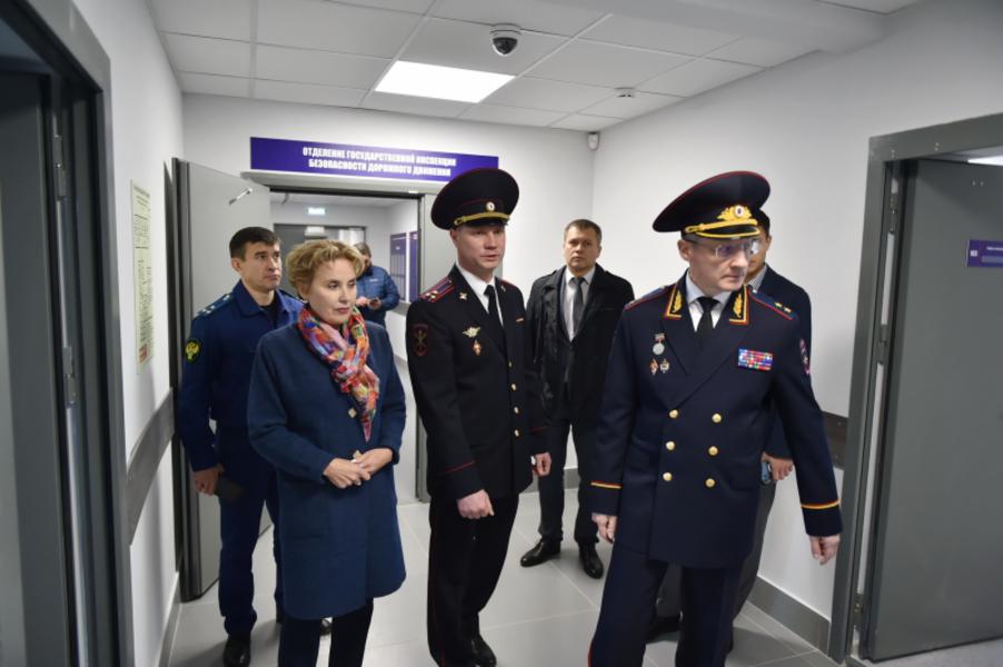 В Менделеевске Артем Хохорин открыл здание отдела МВД России после реконструкции