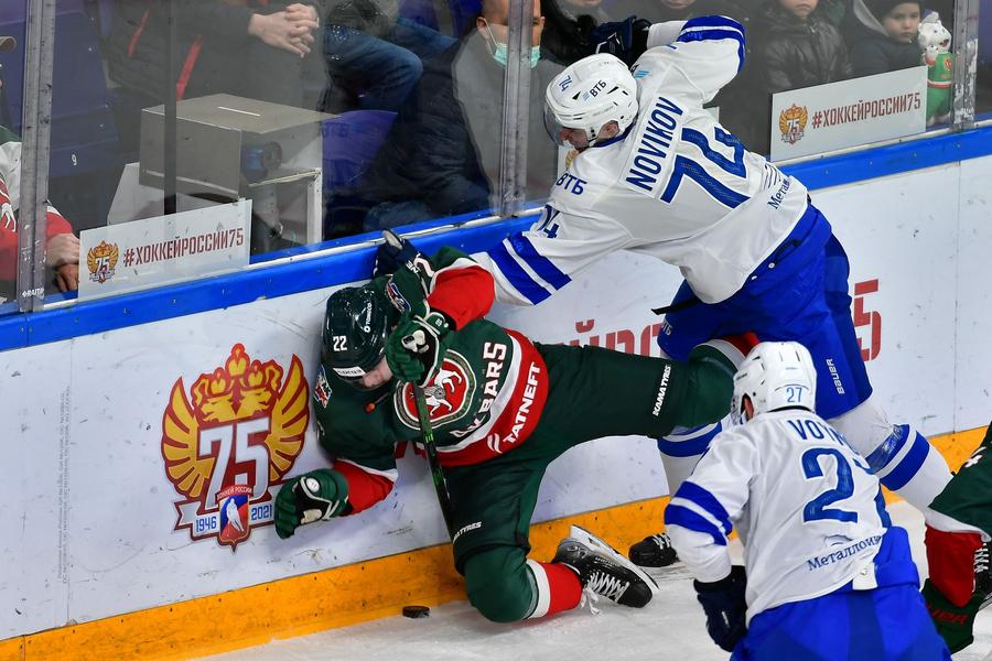 «Ак Барс» забил четыре шайбы впервые в сезоне, но всё равно проиграл «Динамо» «Ак Барс» забил четыре шайбы впервые в сезоне, но всё равно проиграл «Динамо»