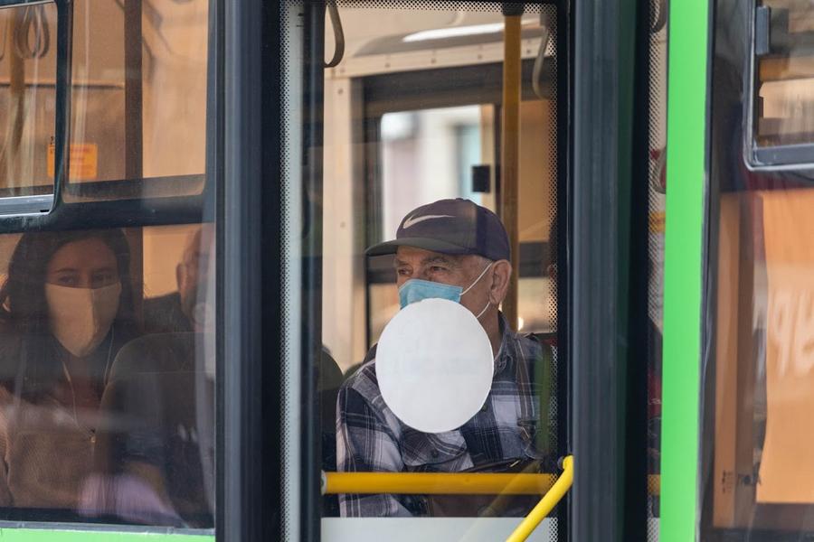 Аутсайдеры по вакцинации: татарстанцы боятся четвертой волны, но прививаться не хотят