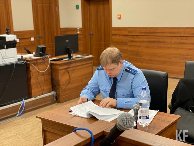 «Стрелял, но не знал в кого»: предполагаемый киллер, совершивший покушение на руководителя казанского УК «ПЖКХ», дал показания в суде